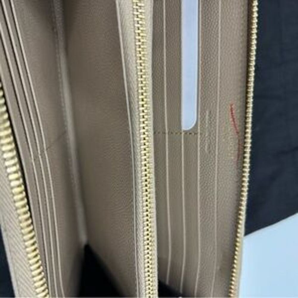 Women's SaintLaurent YSL monogram calf skin zip around wallet made in Italy. - Picture 7 of 12